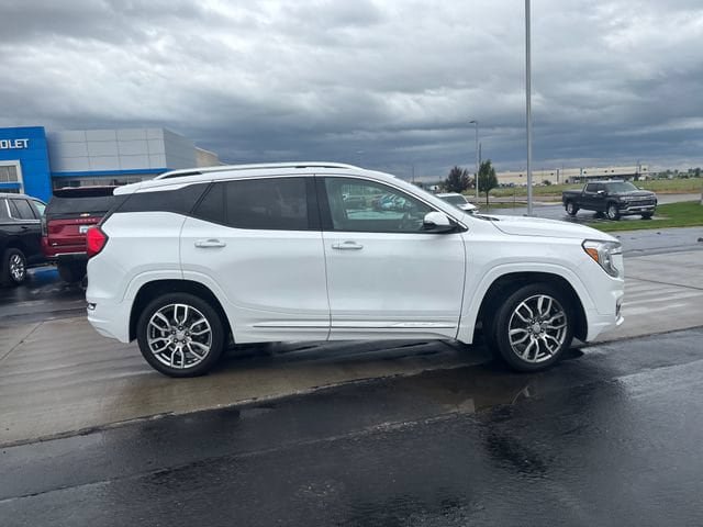 Certified 2024 GMC Terrain Denali AWD/4WD image 2