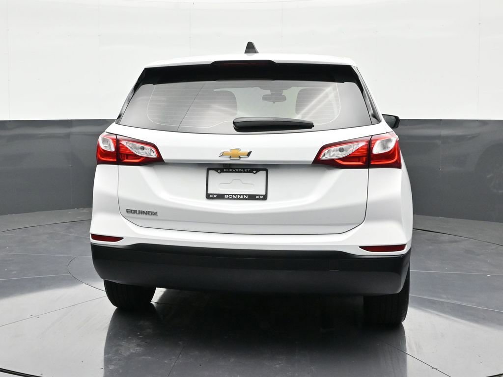 Used 2021 Chevrolet Equinox LS image 4