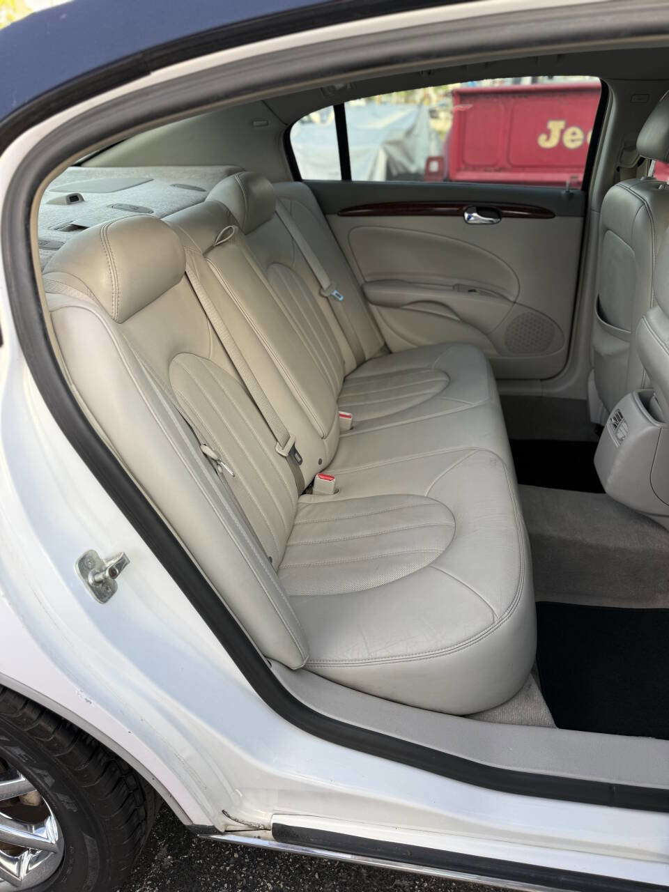Used 2007 Buick Lucerne CXL w/ Luxury Package FWD image 16