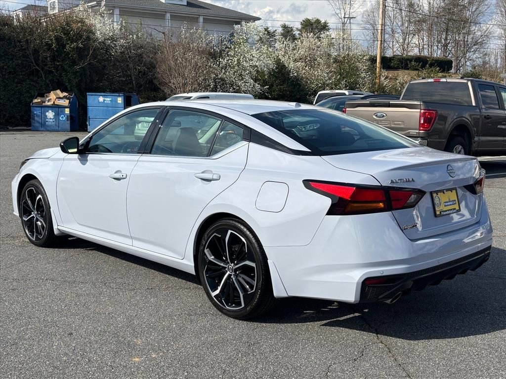 Used 2024 Nissan Altima 2.5 SR image 23