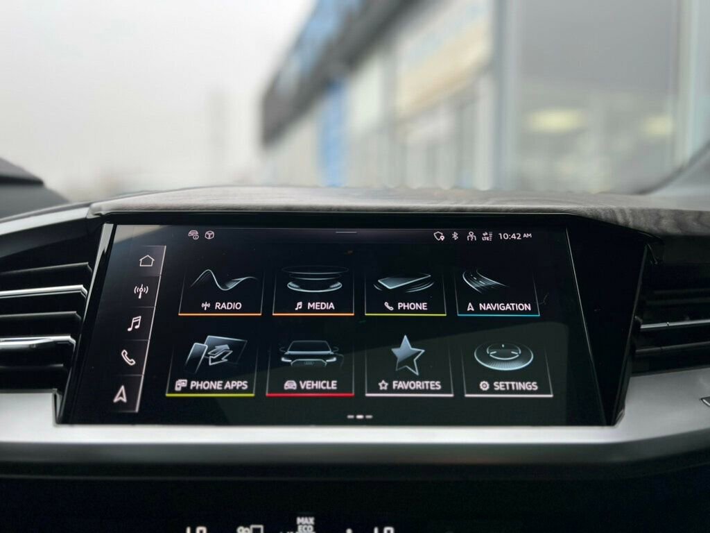 Used 2023 Audi Q4 e-tron Premium Plus w/ Premium Plus image 24