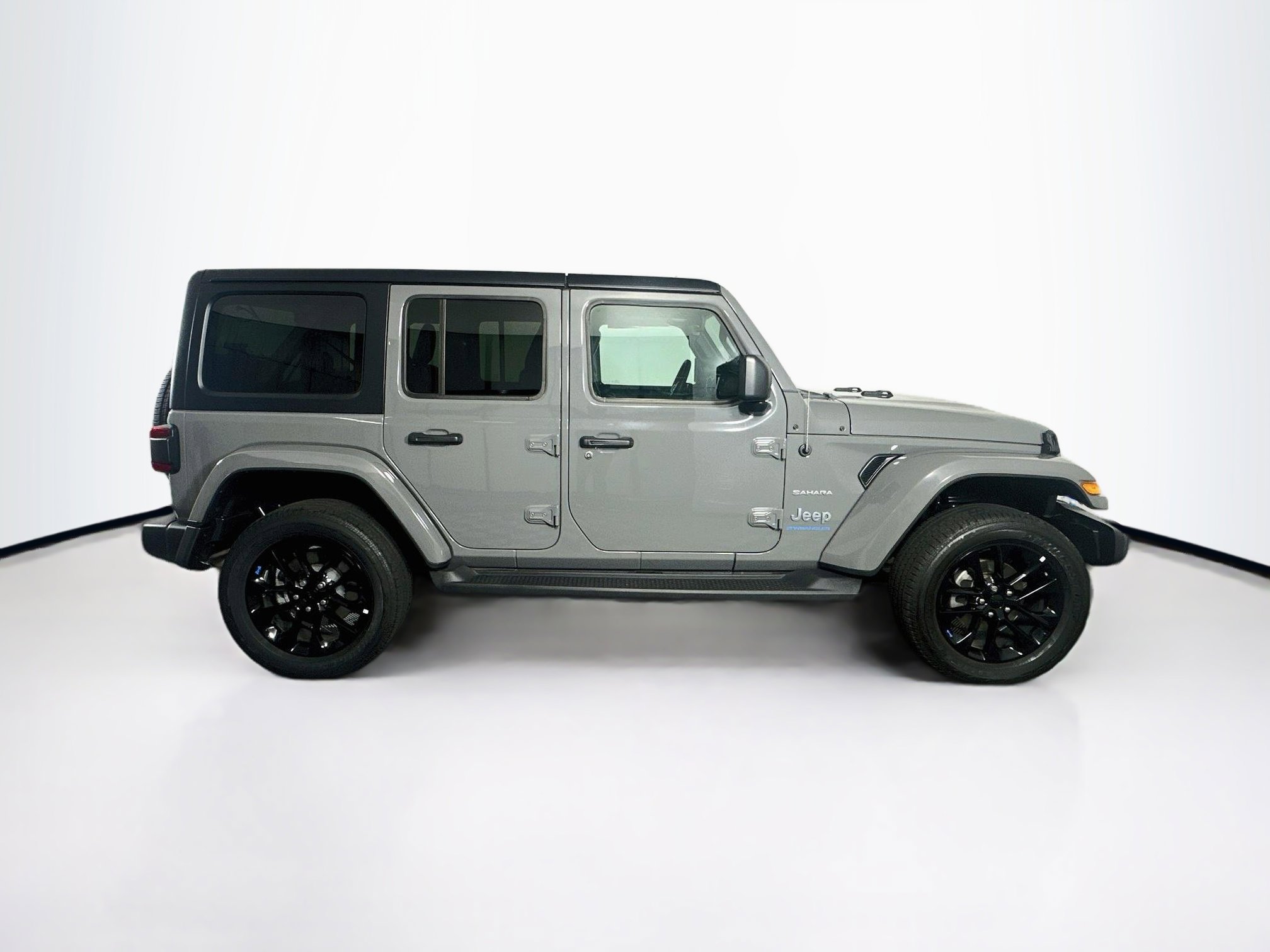 Used 2023 Jeep Wrangler Unlimited Sahara AWD/4WD image 10