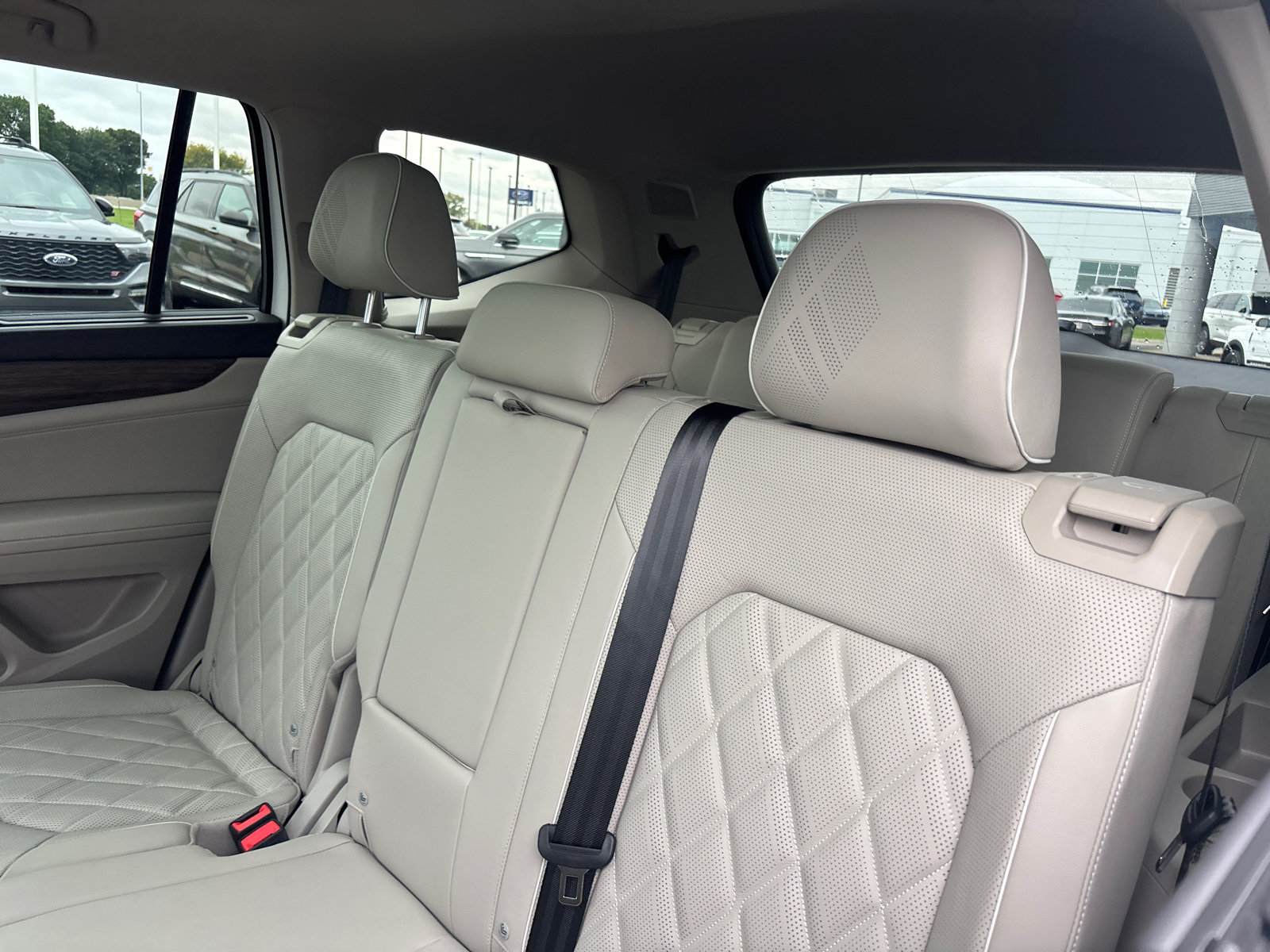 Used 2025 Volkswagen Atlas SEL Premium R-Line AWD/4WD image 25