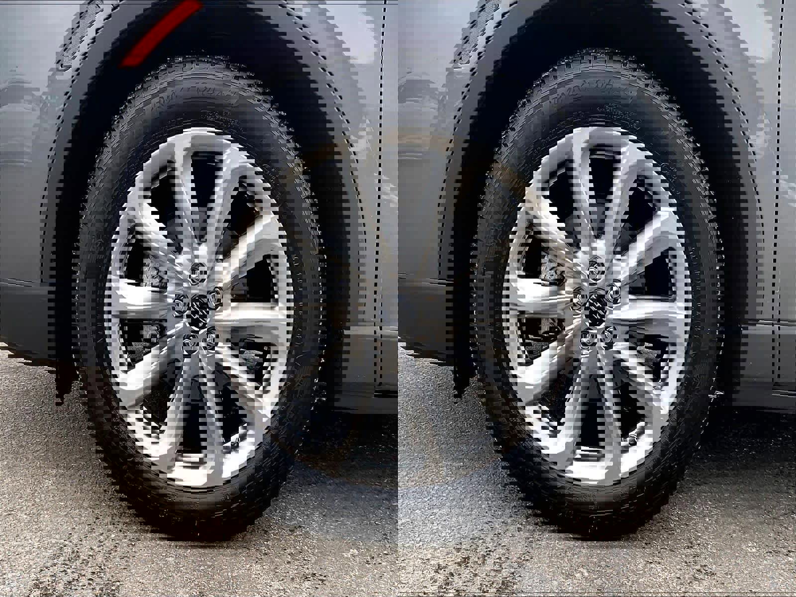 Used 2022 Lincoln Corsair AWD w/ Premium Package image 7