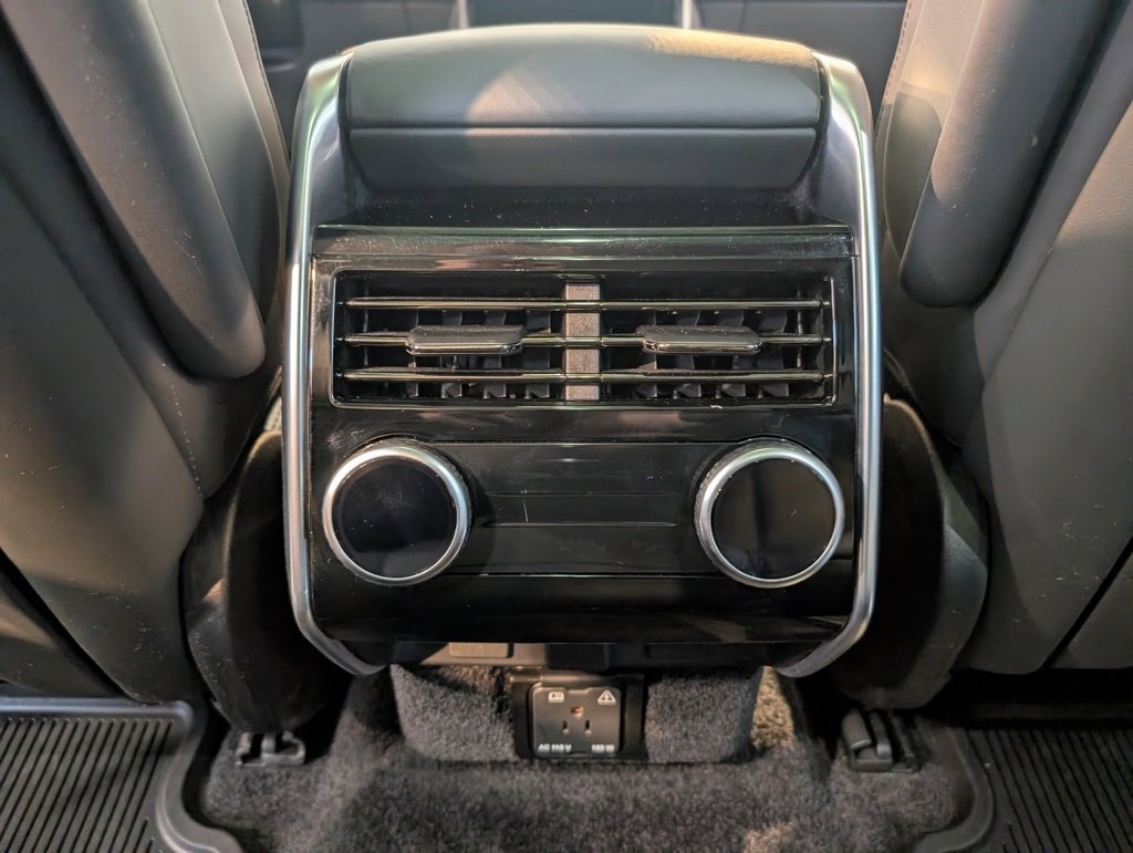 Used 2024 Land Rover Range Rover Long Wheelbase SE image 27