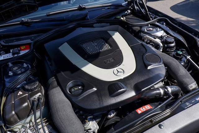 Used 2011 Mercedes-Benz SL 550 image 26