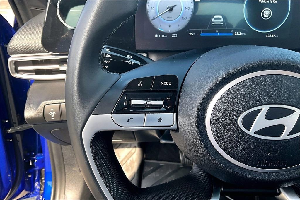 Used 2024 Hyundai Elantra SEL w/ Convenience Package FWD image 11