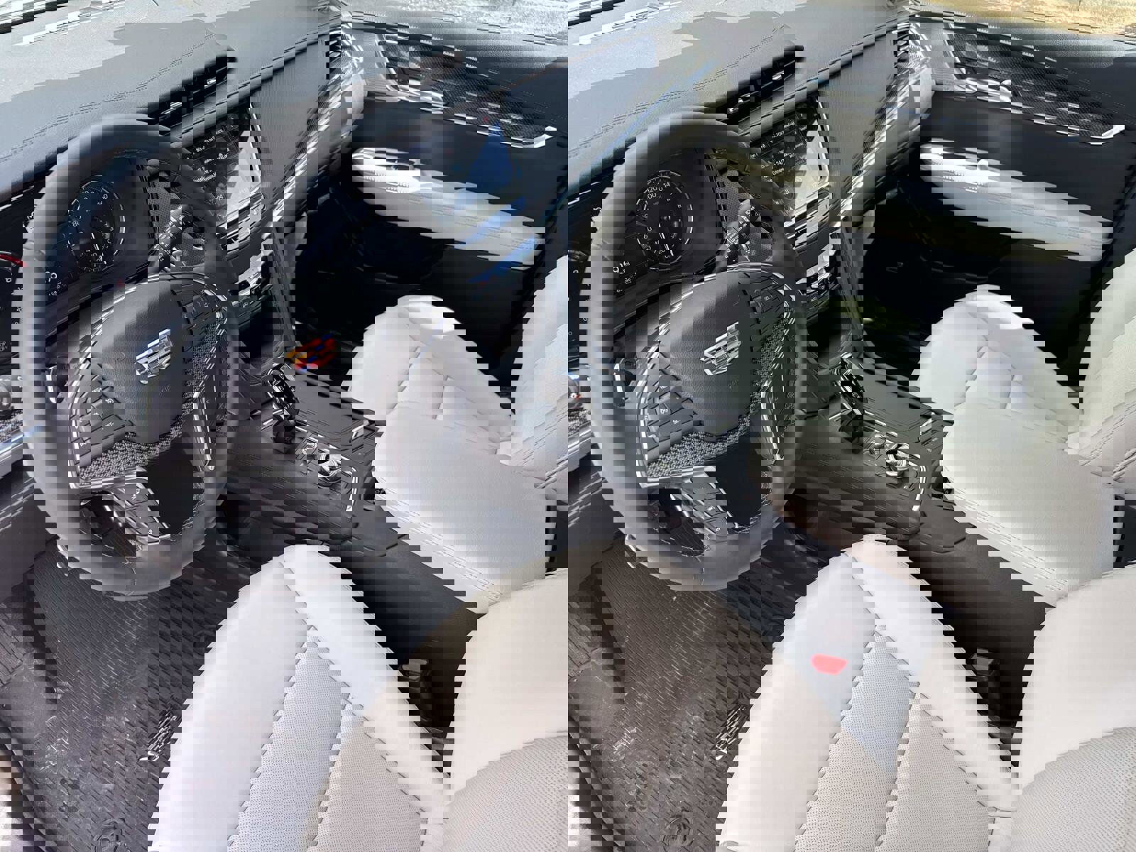 New 2025 Cadillac XT5 Sportv w/ LPO, Floor Liner Package image 22