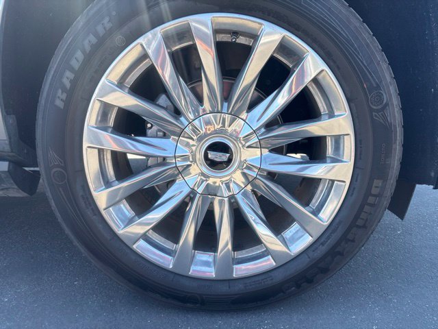 Used 2021 Cadillac Escalade Premium Luxury w/ Driver Assist Tech Package AWD/4WD image 5