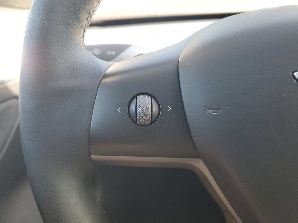 Used 2023 Tesla Model 3 Standard Range RWD image 21