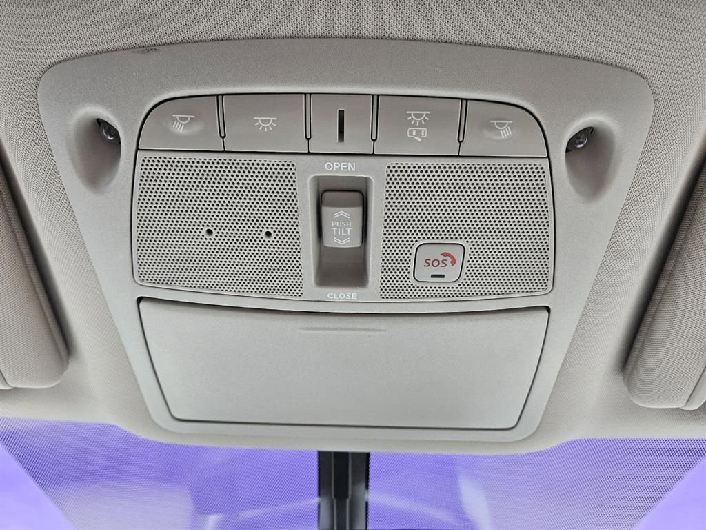 Used 2018 Nissan Murano Platinum image 18