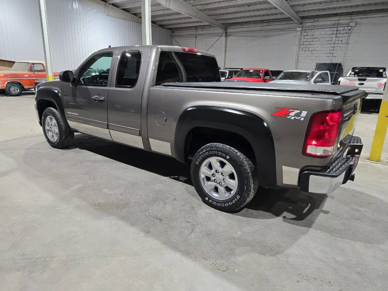 Used 2013 GMC Sierra 1500 SLE w/ Power Tech Package image 9
