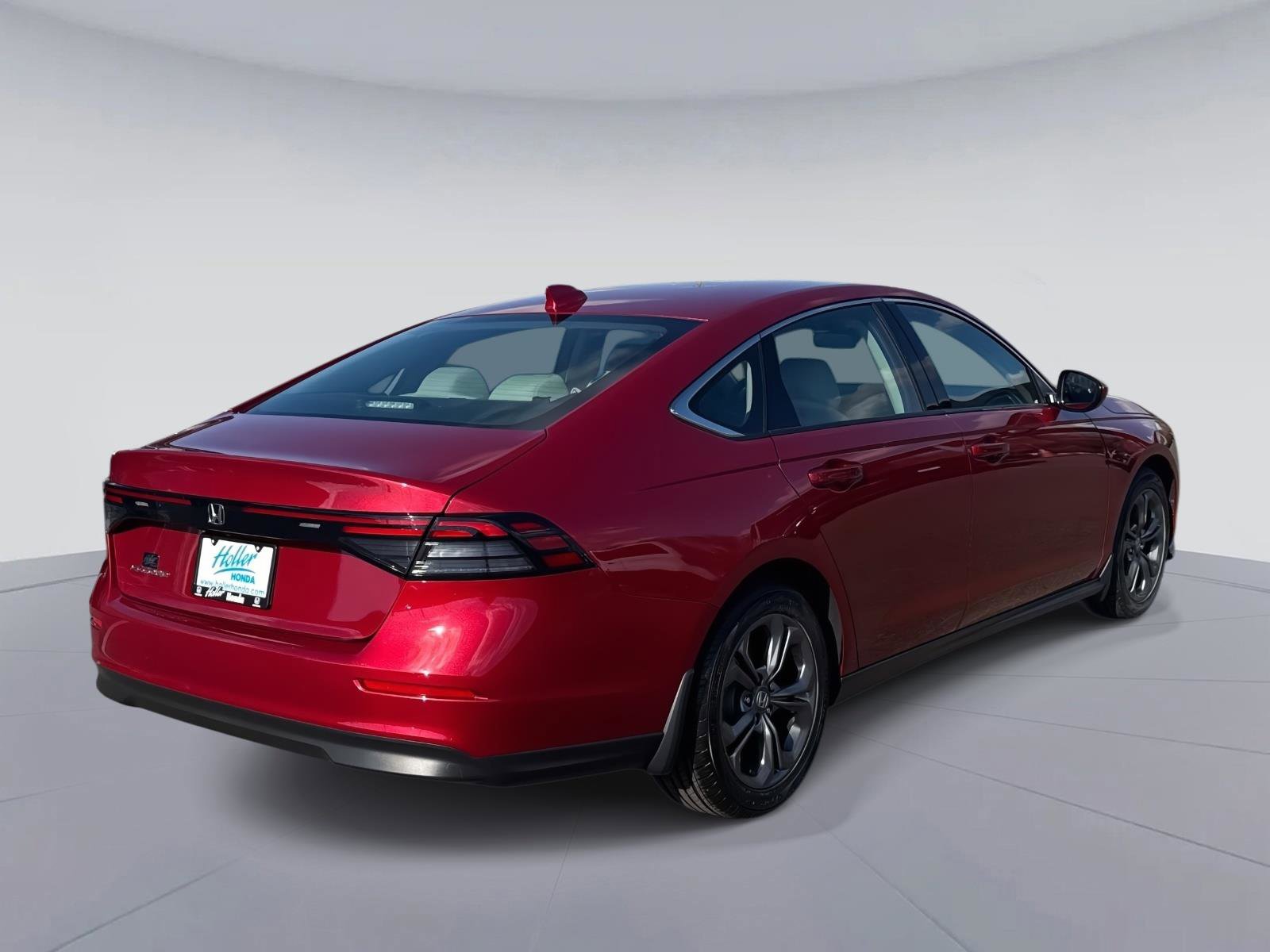 Certified 2023 Honda Accord EX image 4