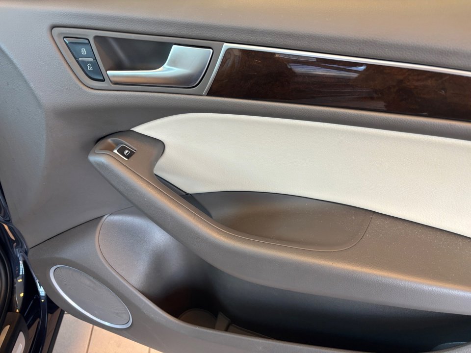 Used 2016 Audi Q5 3.0T Prestige image 31