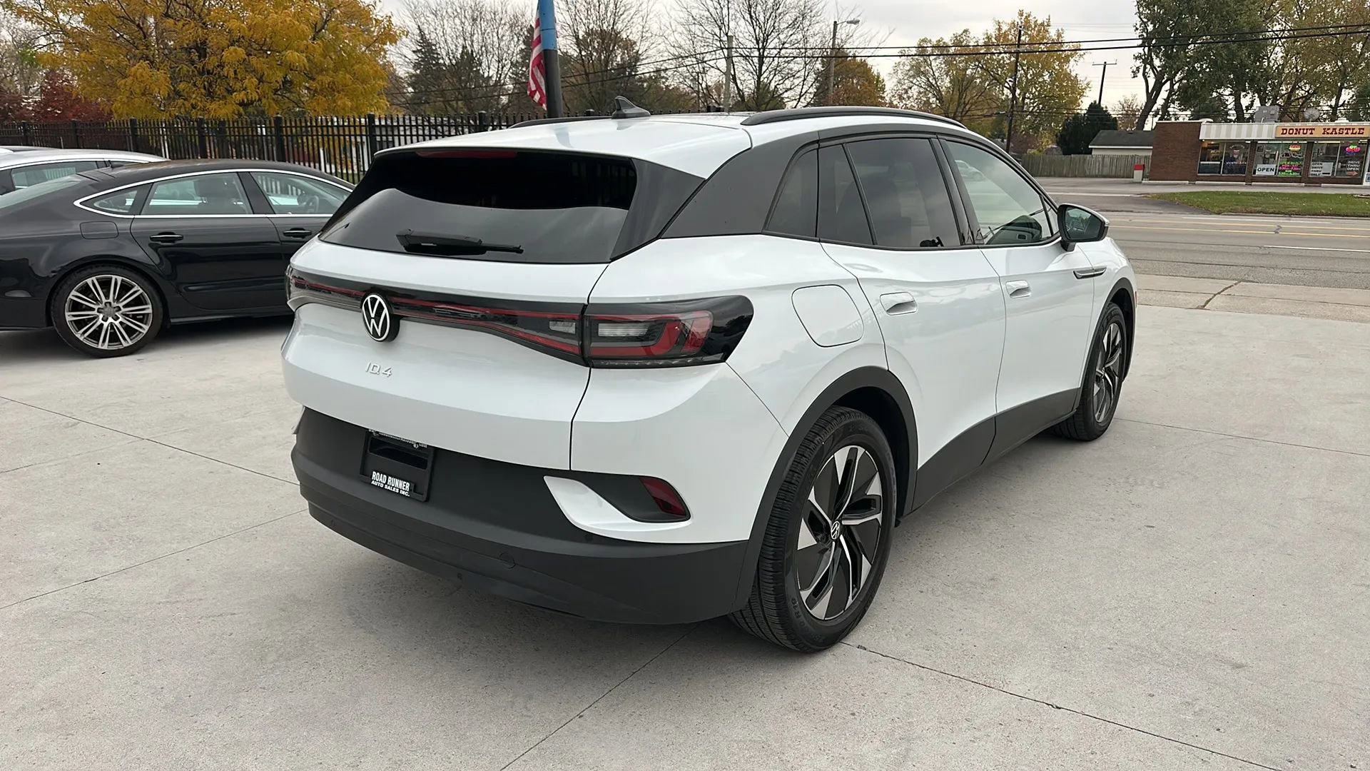 Used 2021 Volkswagen ID.4 Pro S image 5