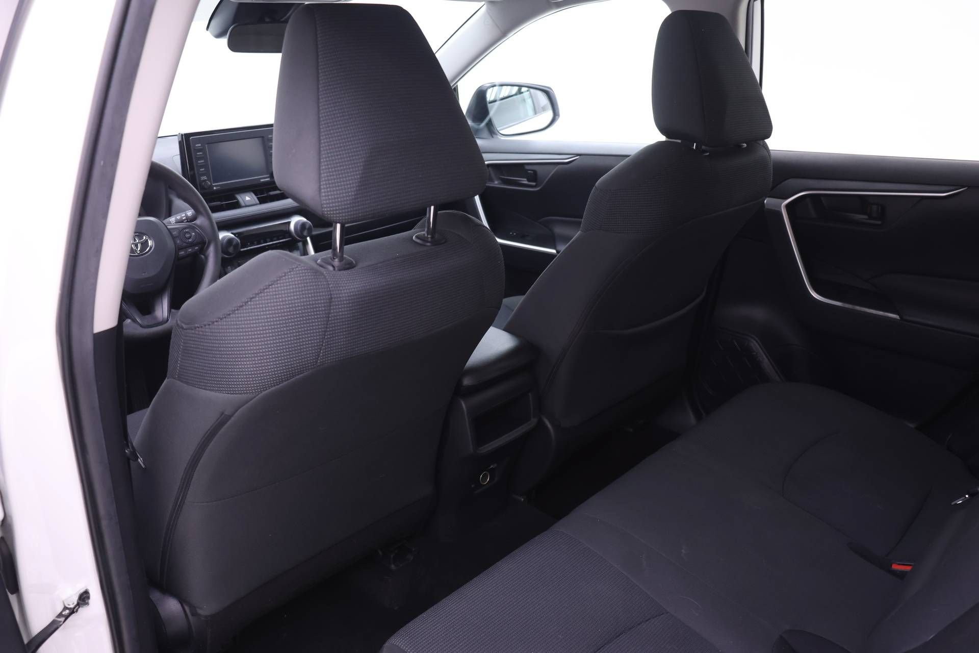 Used 2021 Toyota RAV4 LE AWD/4WD image 11