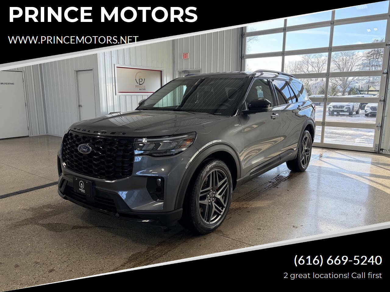Used 2025 Ford Explorer ST-Line w/ ST-Line Street Pack image 1