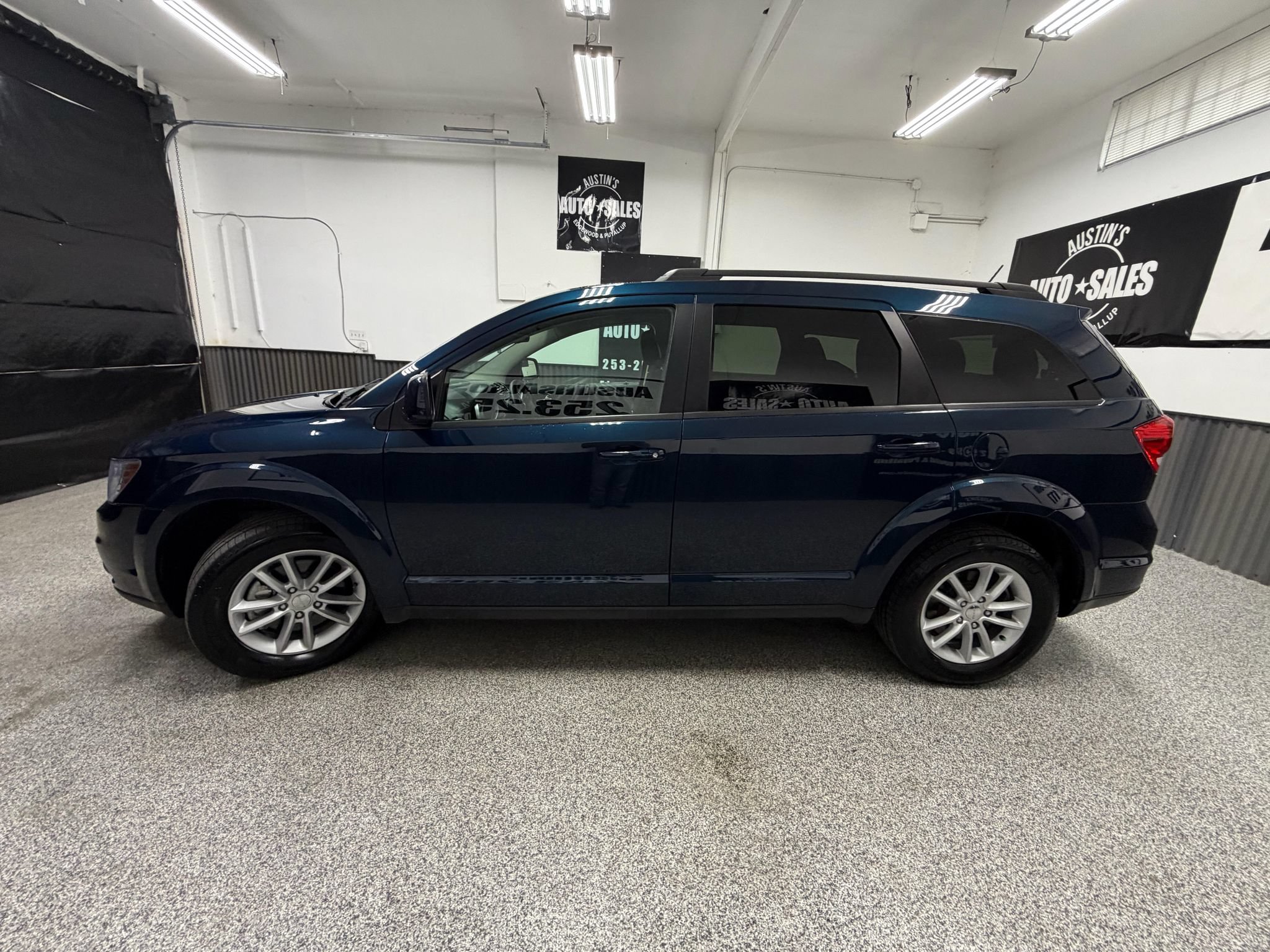 Used 2014 Dodge Journey SXT w/ Flexible Seating Group FWD image 7