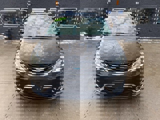 Certified 2018 Chrysler Pacifica Touring-L FWD image 2