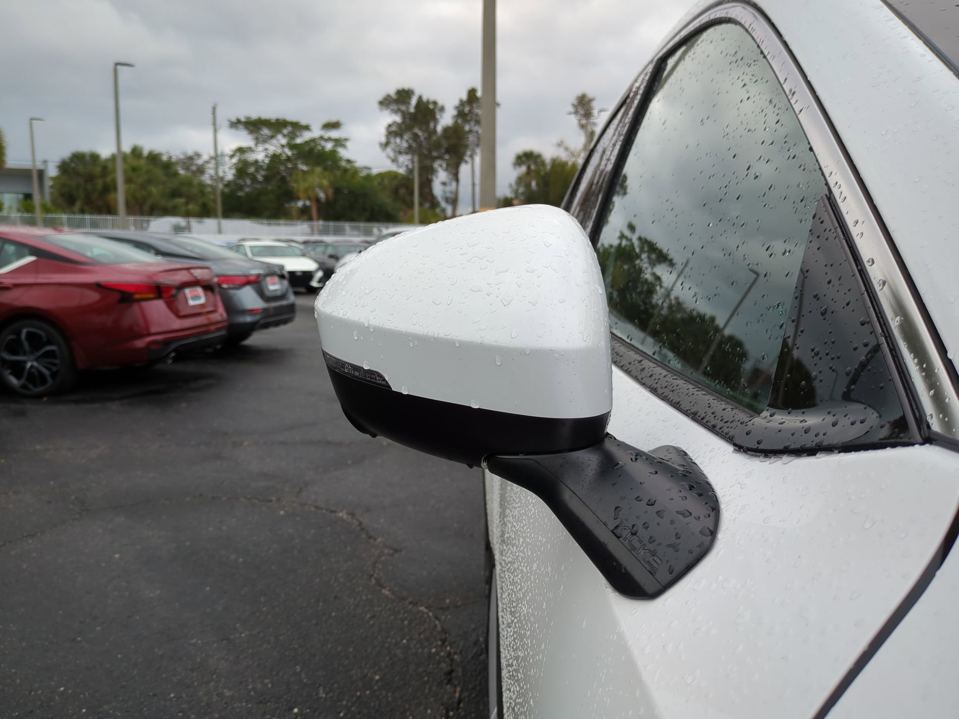 New 2026 Nissan Kicks SR FWD image 12