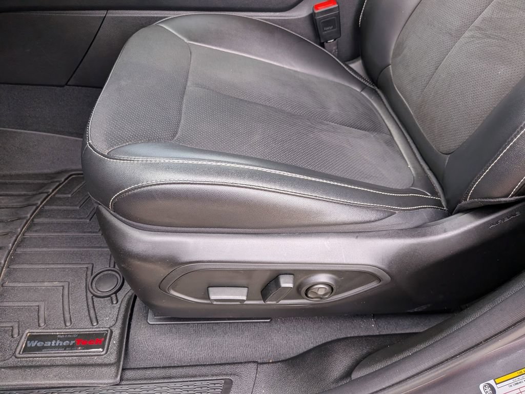 Used 2024 Jeep Grand Cherokee Altitude AWD/4WD image 9