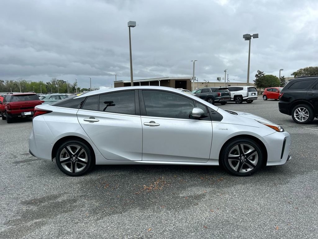 Used 2020 Toyota Prius XLE image 2