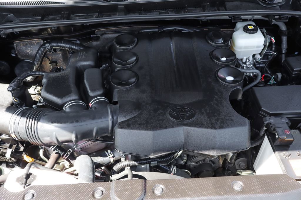 Used 2022 Toyota 4Runner TRD Off-Road AWD/4WD image 13