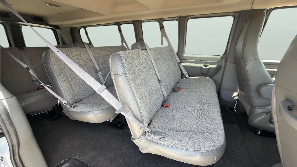 Certified 2025 Chevrolet Express 3500 LT w/ LT Preferred Equipment Group RWD image 29