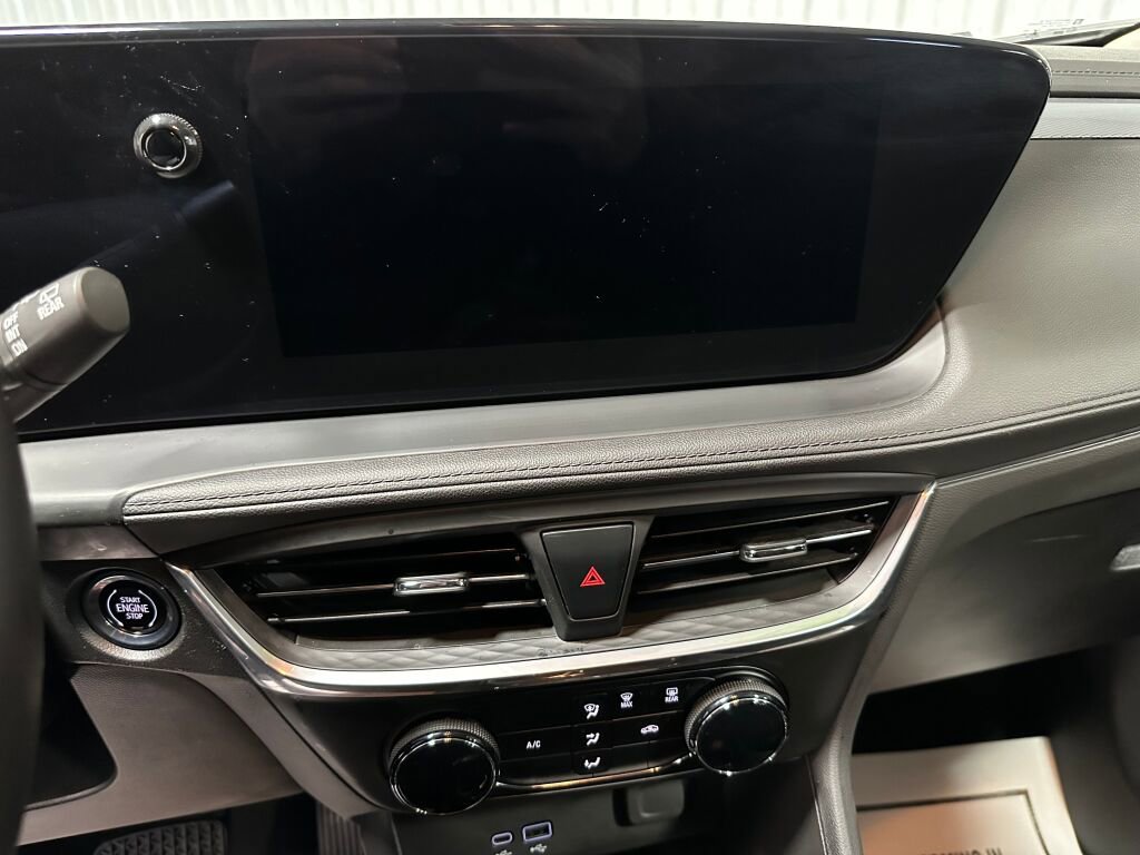 Used 2024 Buick Encore GX Preferred image 12