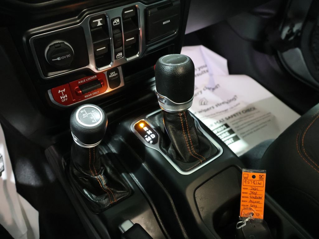 Used 2021 Jeep Gladiator Mojave AWD/4WD image 27