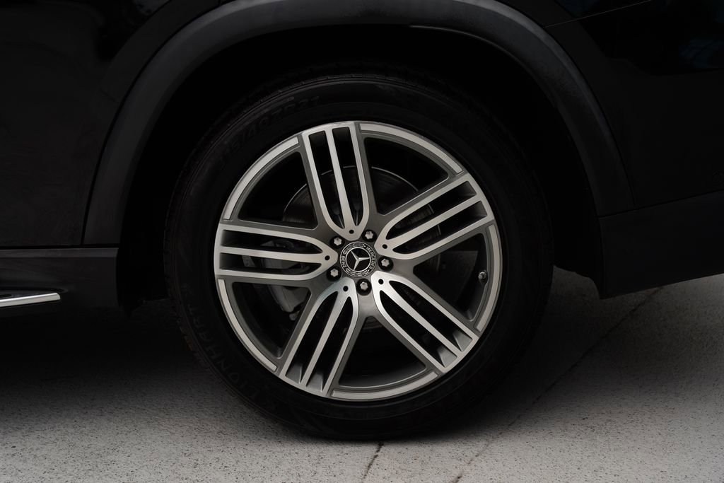 Used 2023 Mercedes-Benz GLS 450 4MATIC image 14