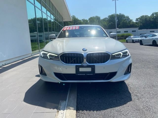 Used 2024 BMW 330i xDrive Sedan w/ Premium Package AWD/4WD image 4