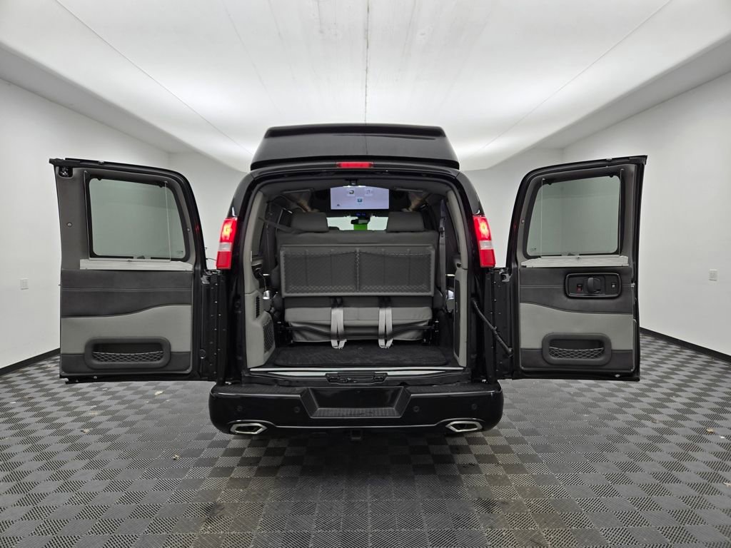 New 2024 GMC Savana 2500 image 6