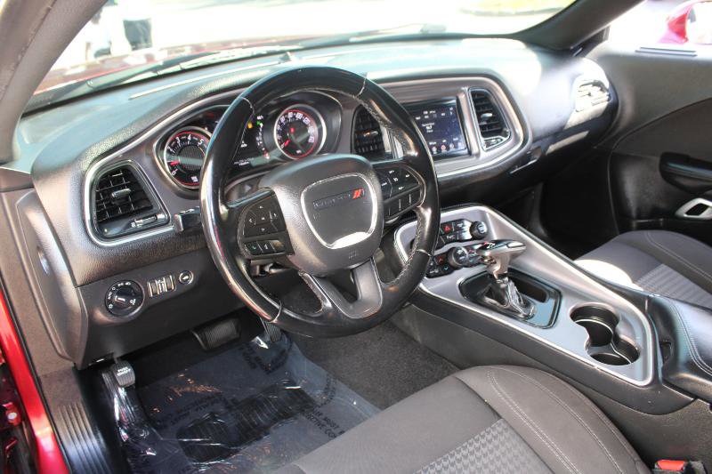 Used 2021 Dodge Challenger SXT w/ Driver Convenience Group image 9