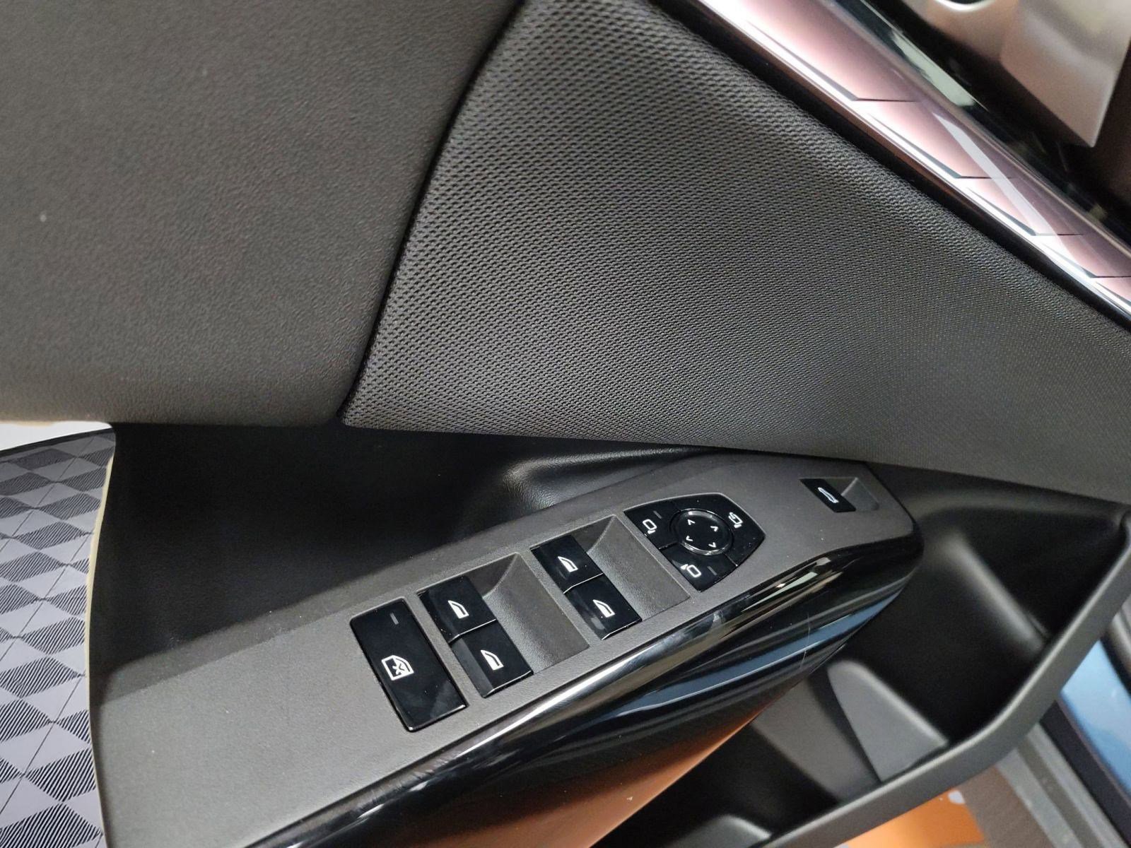 Used 2026 BMW X3 xDrive30 w/ Convenience Package image 12