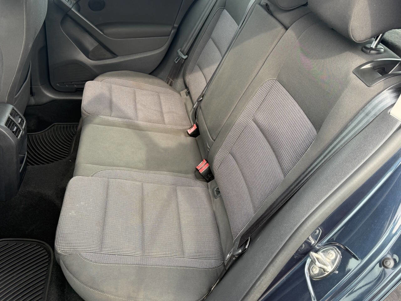 Used 2014 Volkswagen Golf 4-Door image 19