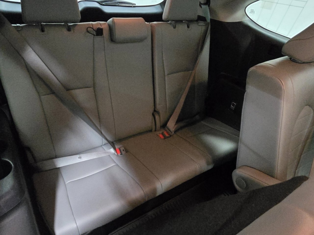 Used 2022 Toyota Highlander XLE image 22