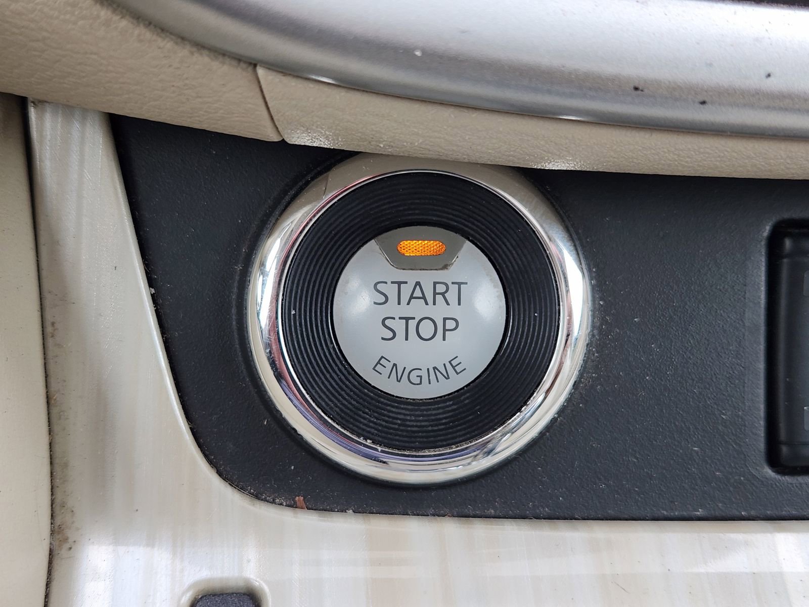 Used 2015 Nissan Murano SL w/ SL Technology Package FWD image 25