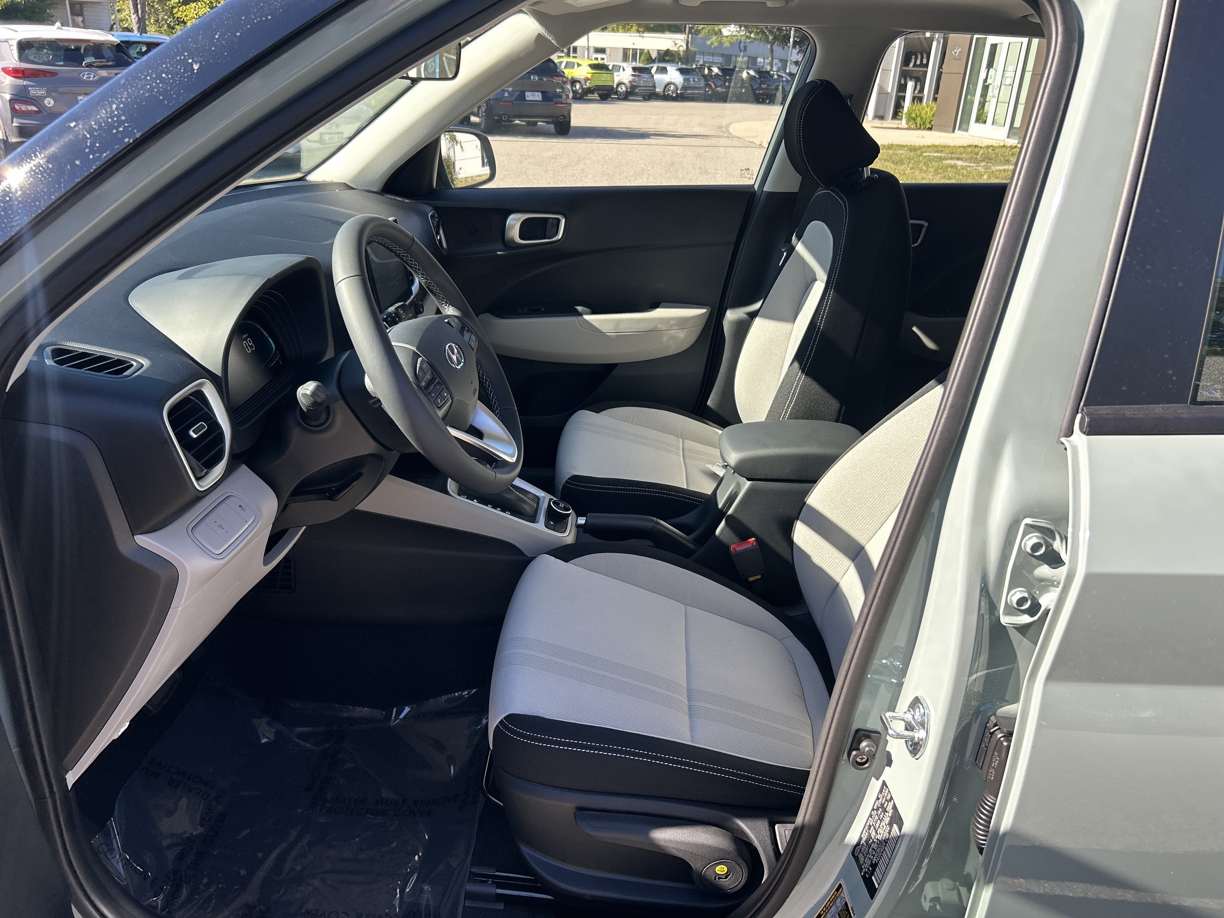 New 2026 Hyundai Venue SEL FWD image 4