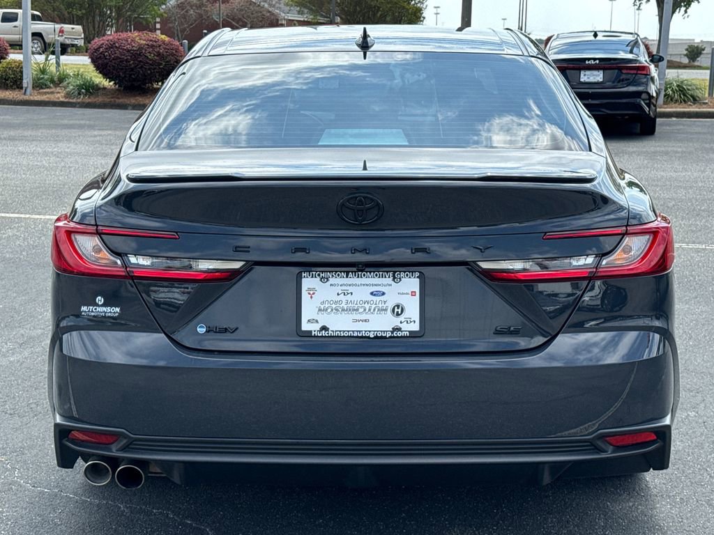 Certified 2025 Toyota Camry SE FWD image 4