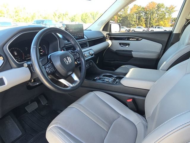 Used 2024 Honda Pilot Touring image 24