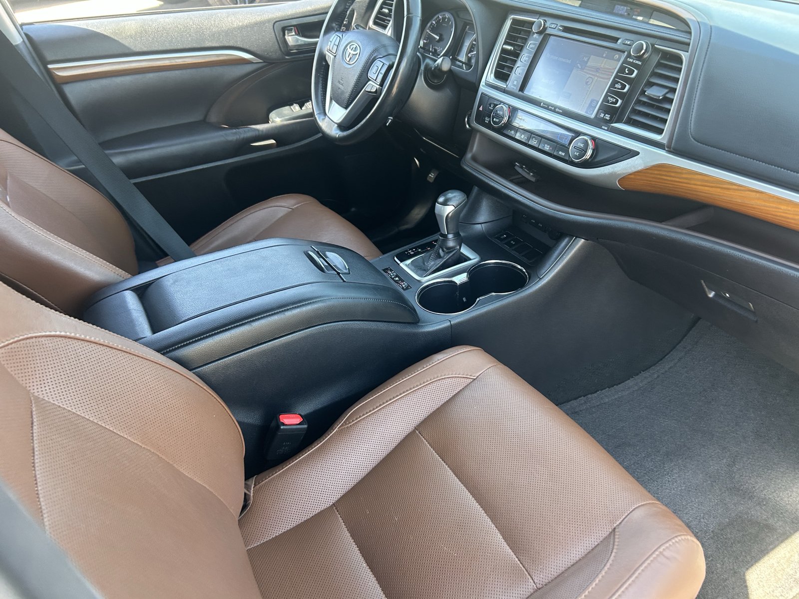 Used 2017 Toyota Highlander Limited FWD image 13