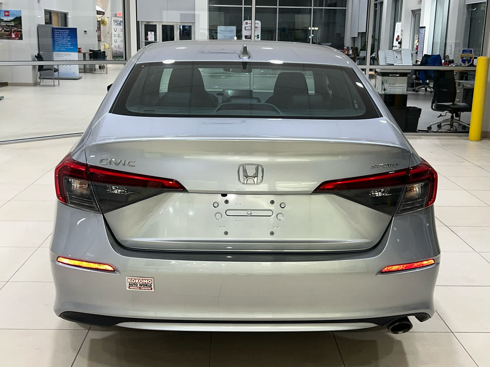 Used 2023 Honda Civic Sport image 8