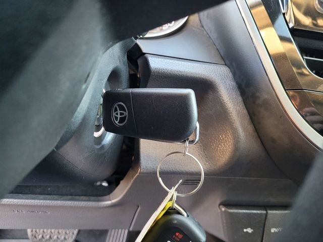 Used 2021 Toyota Camry LE image 16