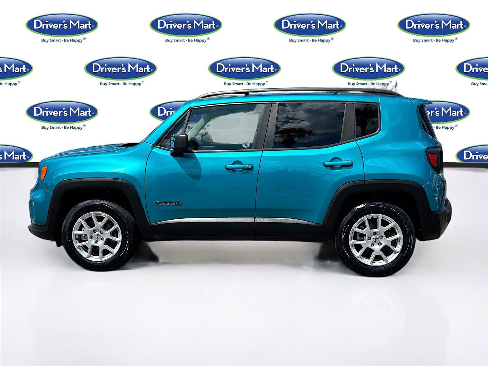 Used 2022 Jeep Renegade Latitude AWD/4WD image 4