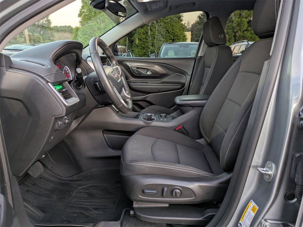 Used 2023 GMC Terrain SLE w/ Driver Convenience Package image 18