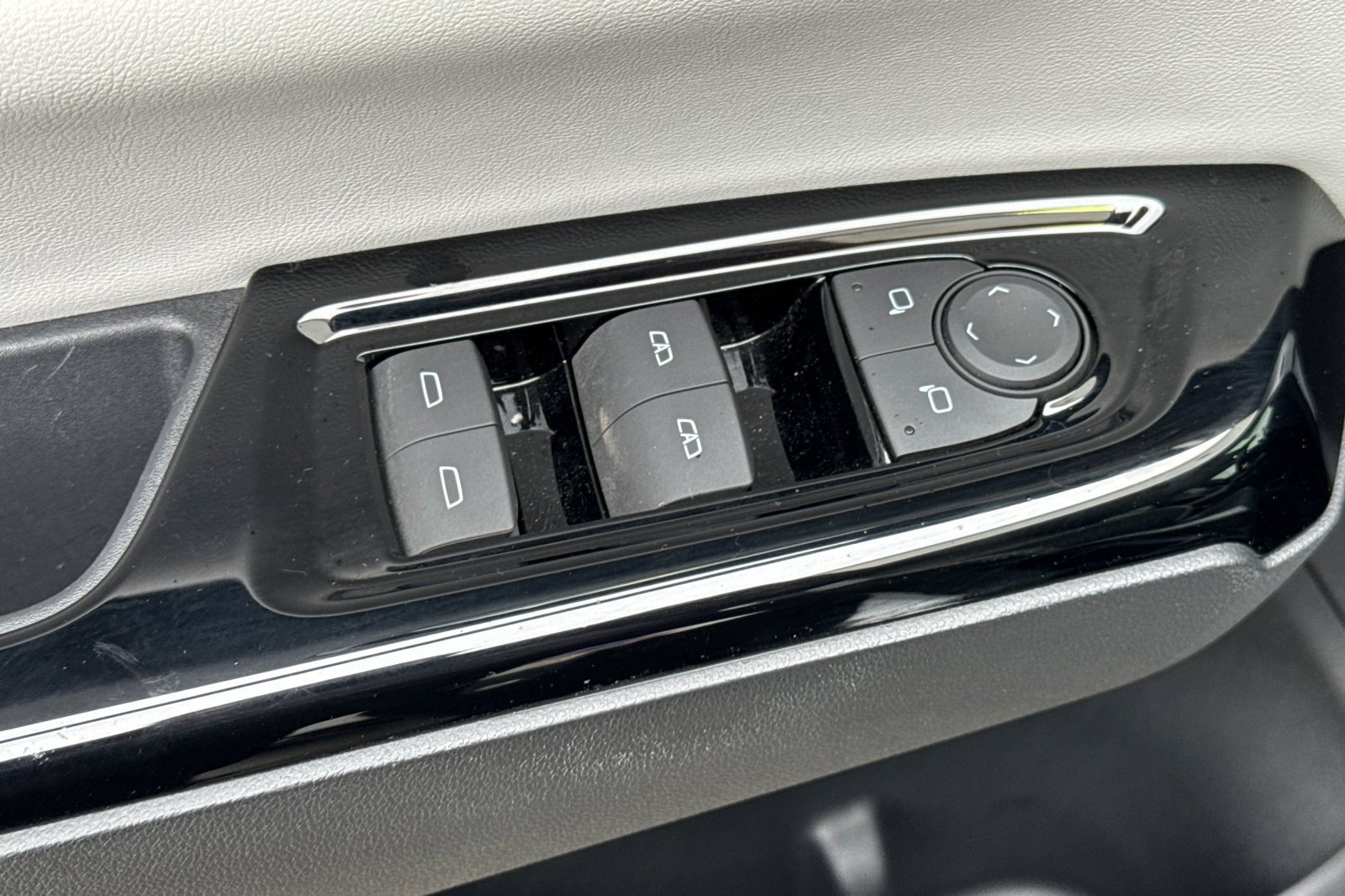 Certified 2024 Honda Prologue Touring image 13