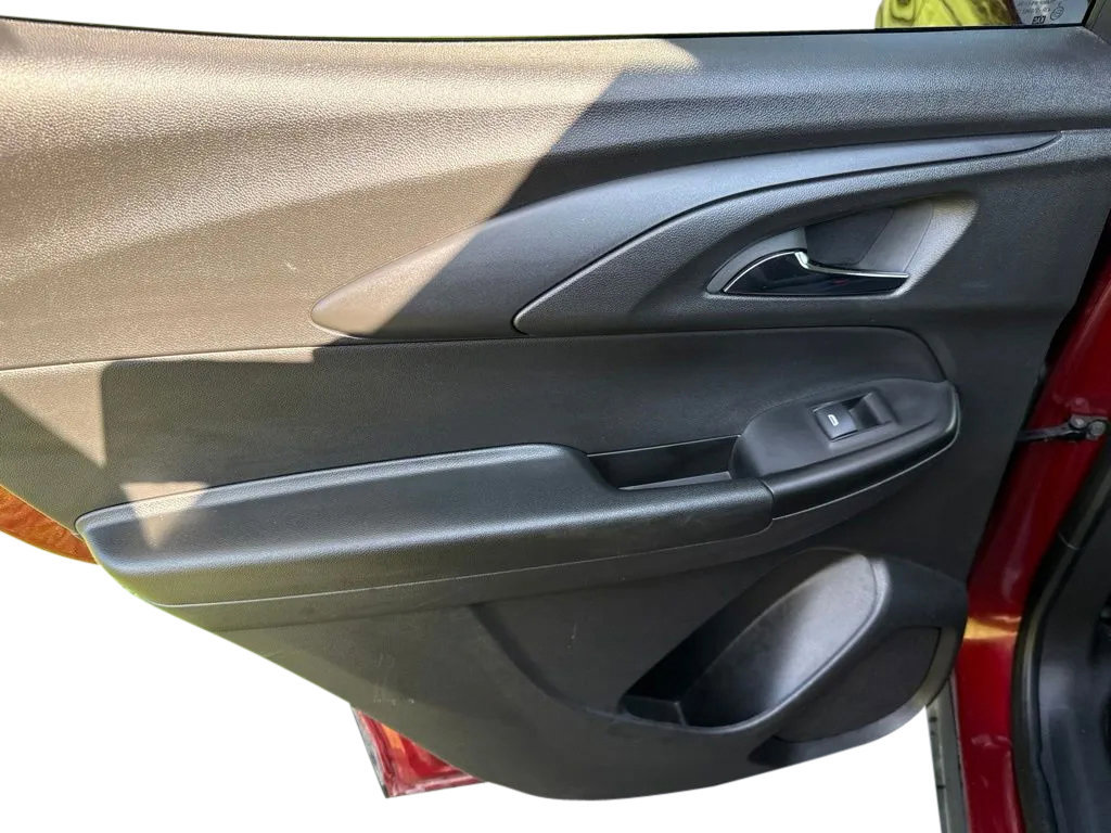 Used 2025 Chevrolet TrailBlazer LT FWD image 27