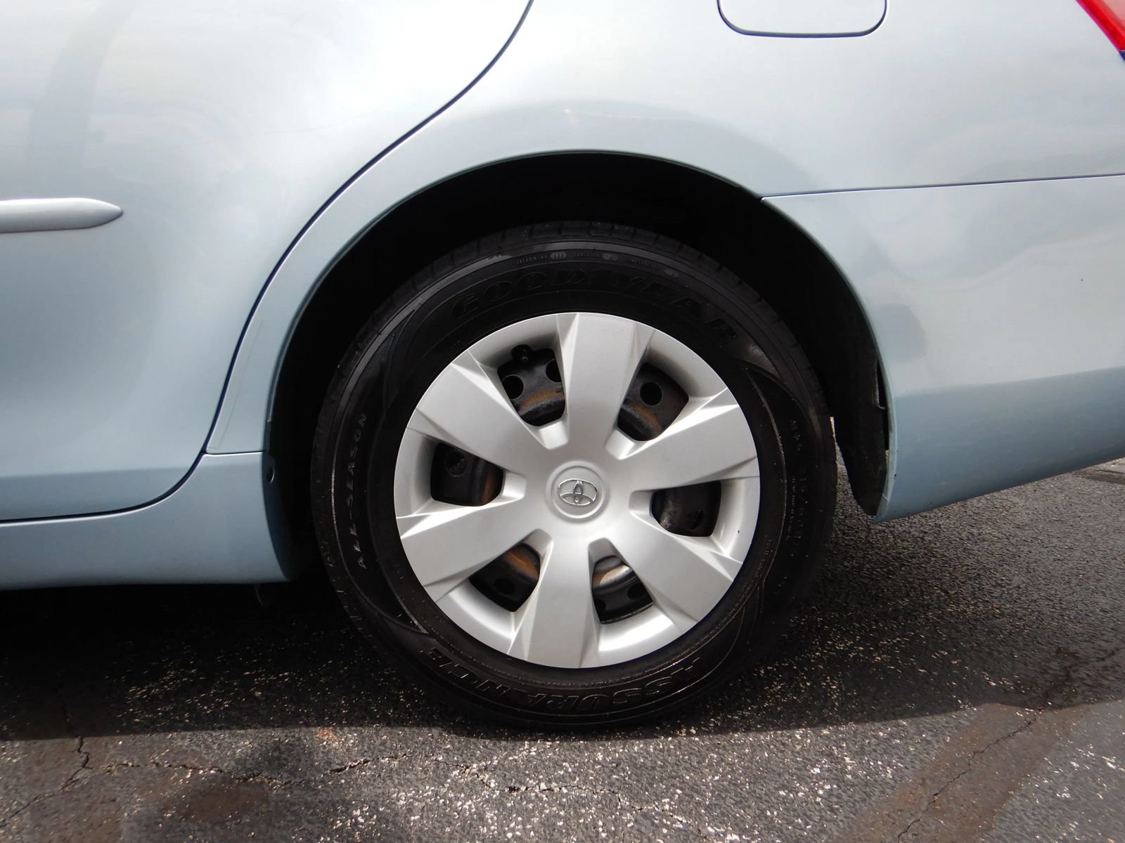 Used 2007 Toyota Camry LE FWD image 30