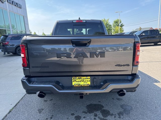 New 2026 RAM 1500 4x4 Crew Cab image 7